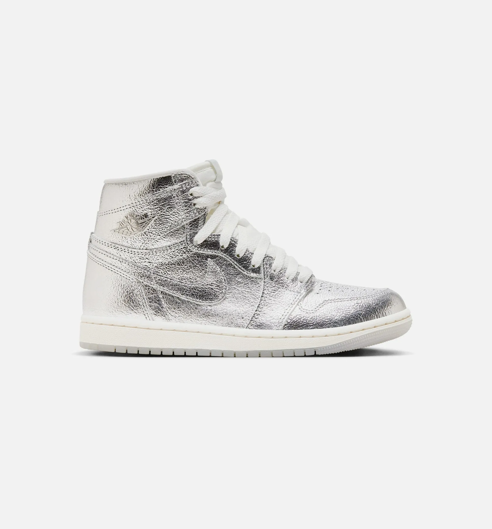 Air Jordan 1 Retro High OG Chrome Womens Lifestyle Shoe - Metallic Silver/Photon Dust/Sail