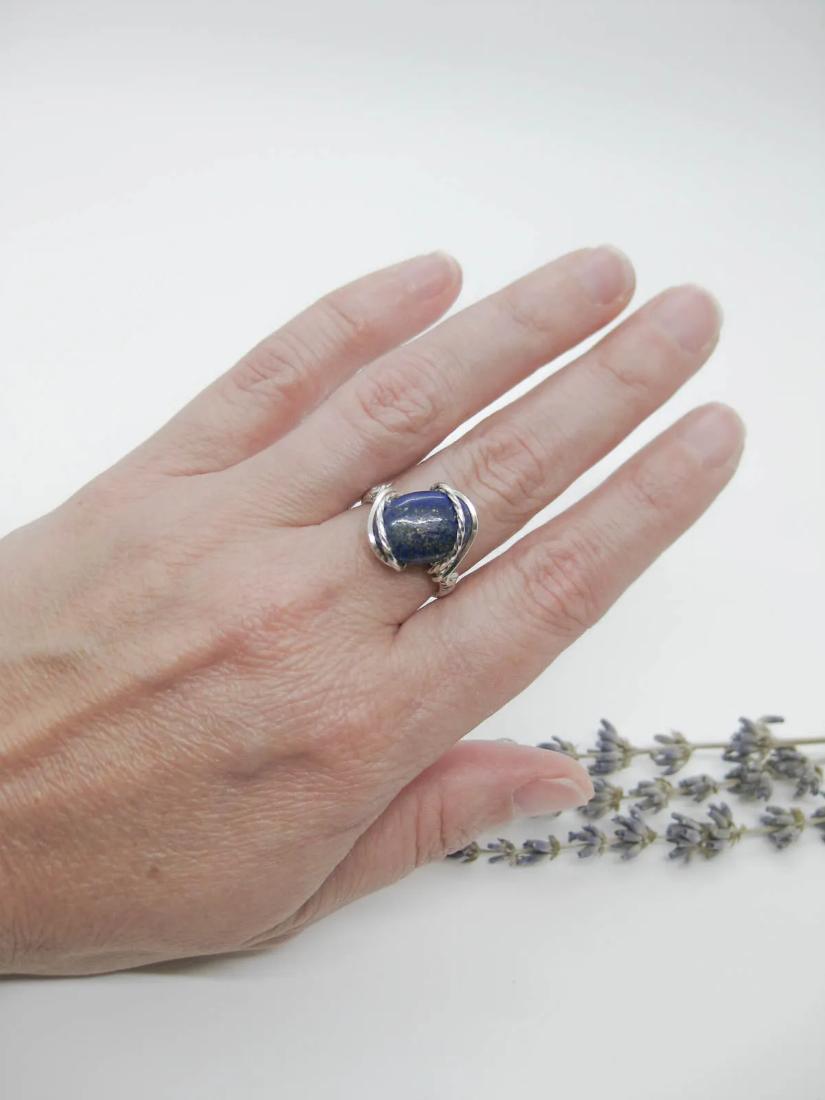 Kamala: Lapis Ring R24oak