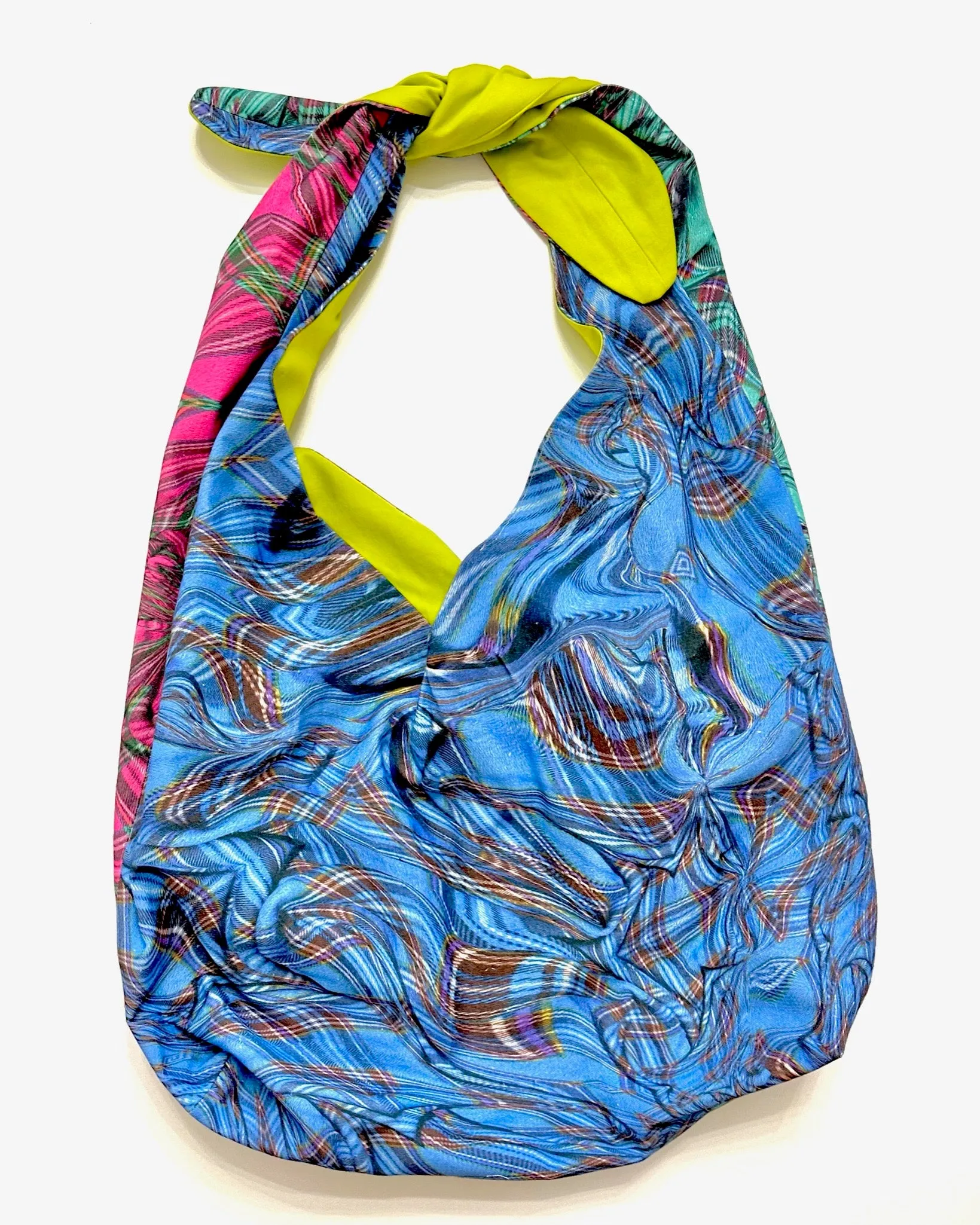 The Blank Canvas Market Bag-Blue Trippy Plaid Print